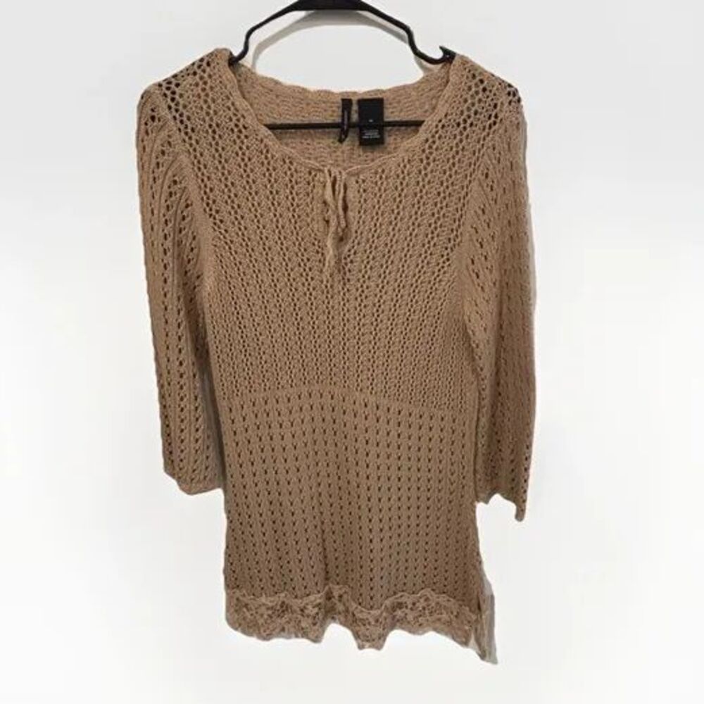 New Directions Women's Size Medium Khaki Knit Blouse Round Neck With Bow & Lace￼